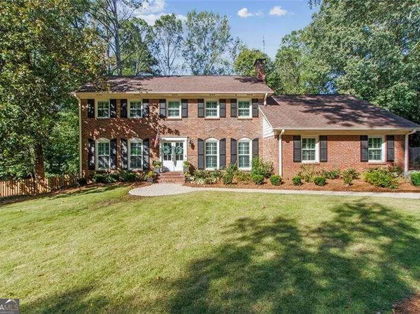 1682 Kellogg Springs Dr, Atlanta, GA 30338