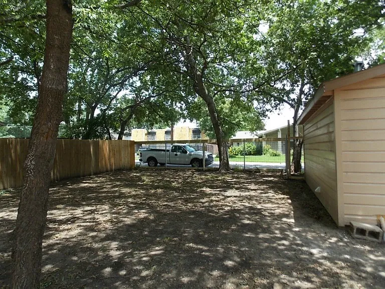 6512 Linda Ln — Photo 15