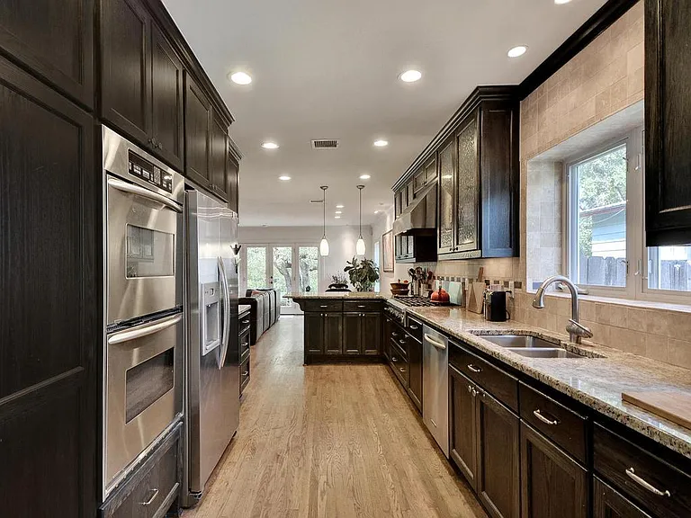 5018 Shoal Creek Blvd — Photo 16