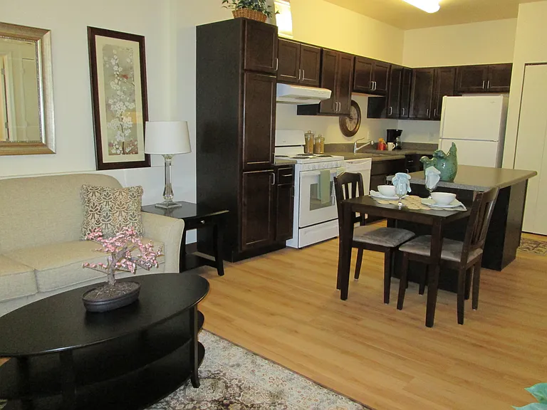 Jackson Renaissance Apartments — Photo 14