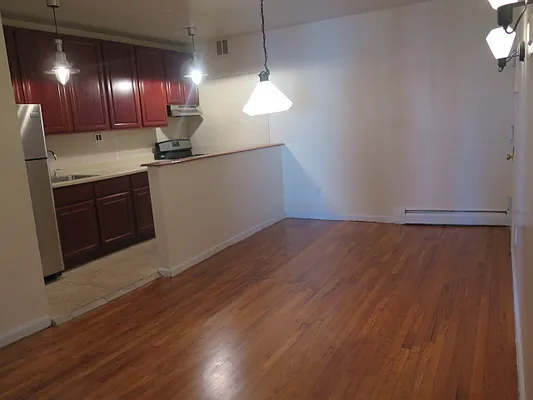 Rented by P Management | media 33