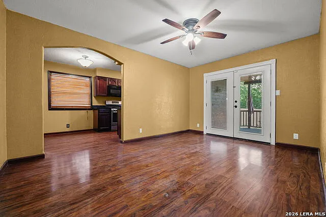 2402 Lake Louise Dr — Photo 9