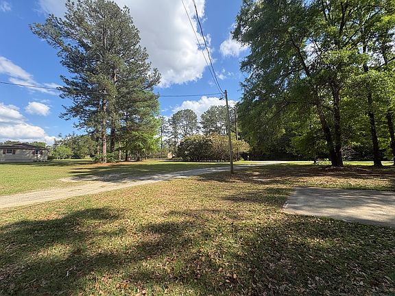 3rd image of 154 Park Pl