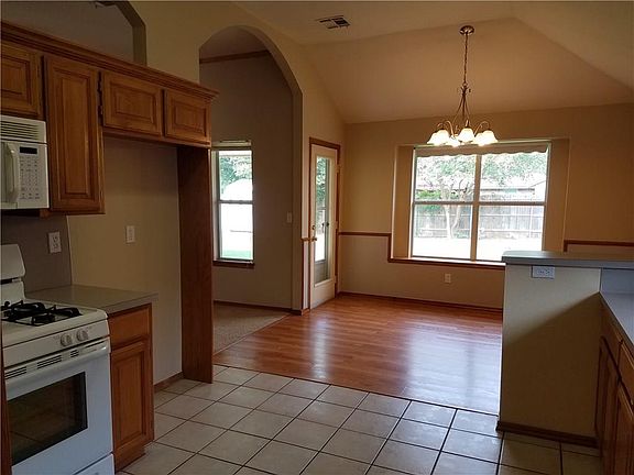 4th image of 15605 Stone Meadows Dr