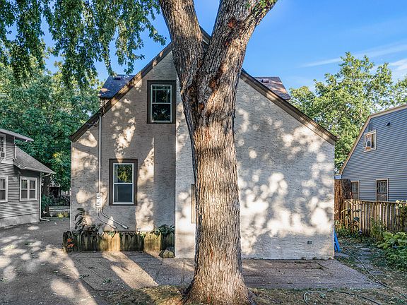 5th image of 4430 41st Ave S Unit 2