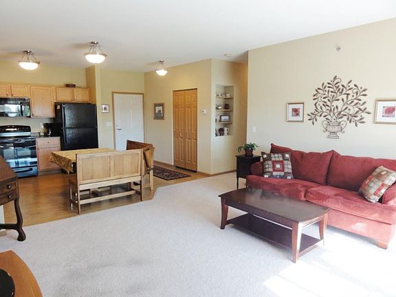 5th image of 601 Levander Way APT 303