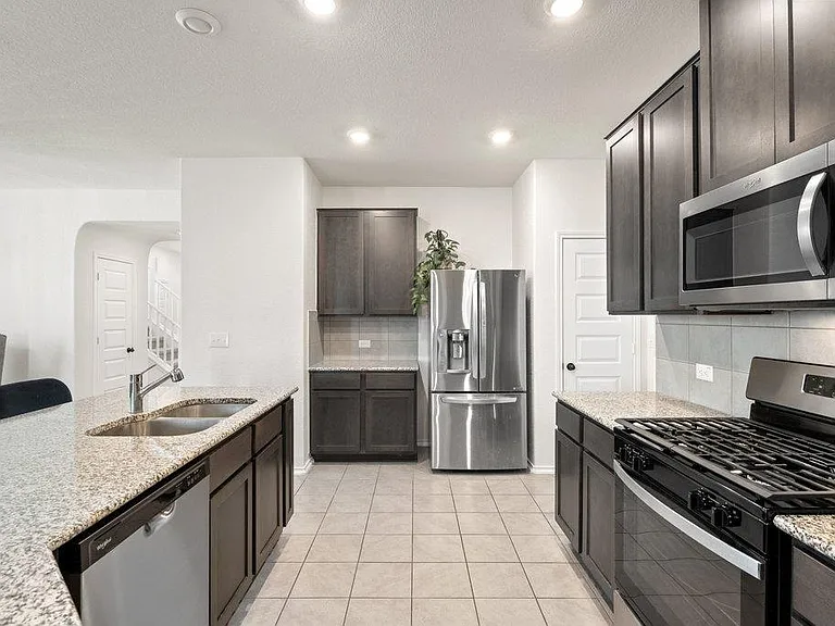 218 Summit Dr — Photo 13