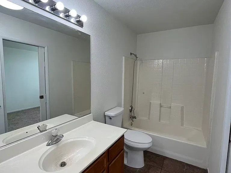 1022 Bess Pl — Photo 18