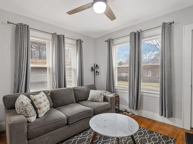 283 Piper Blvd — Photo 2