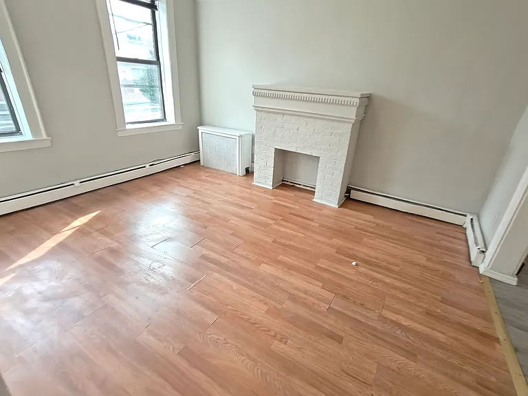 115 Grafton Ave #3A — Photo 1