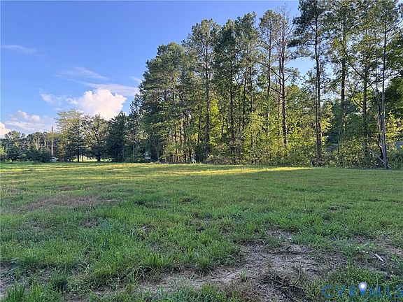 3rd image of 164 Summer Ln