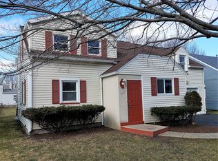 347 Fetzner Rd, Rochester, NY 14626