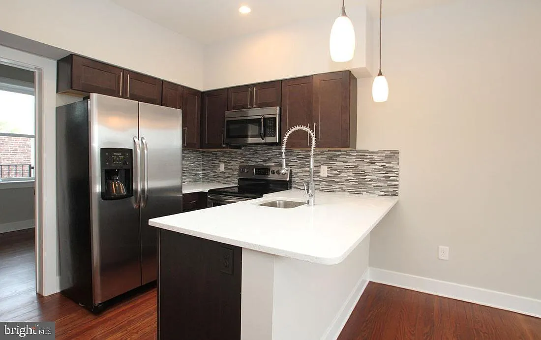 Building Photo - 400 S 45th St #4C
