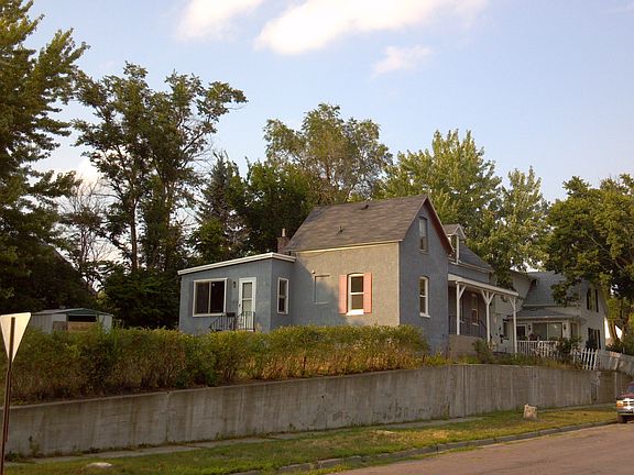 2nd image of 300 N Jefferson St