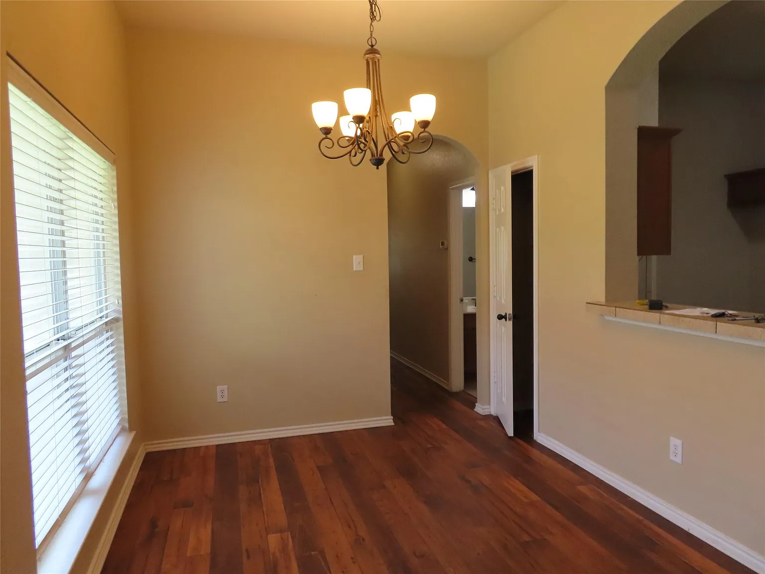 3 bed, 1181 sqft, $1,850 — Photo 3