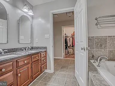 594 Pinedale Dr — Photo 7