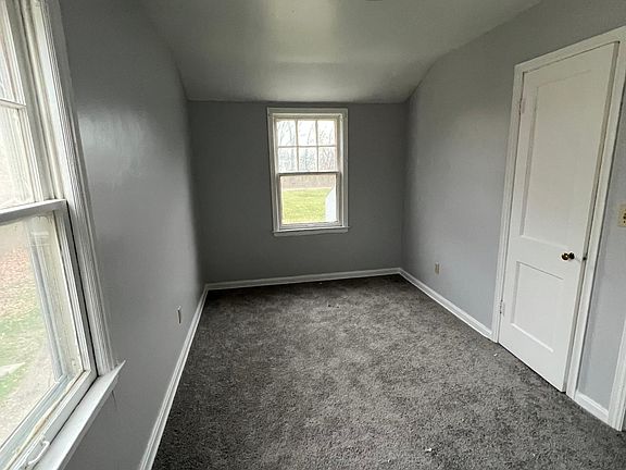 4th image of 2387 E 37th St #1