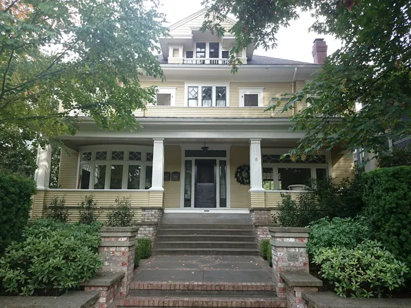 942 16th Ave E, Seattle, WA 98112