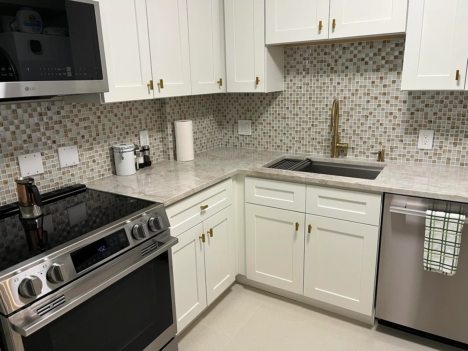 Royal Coast Condominium — Photo 2