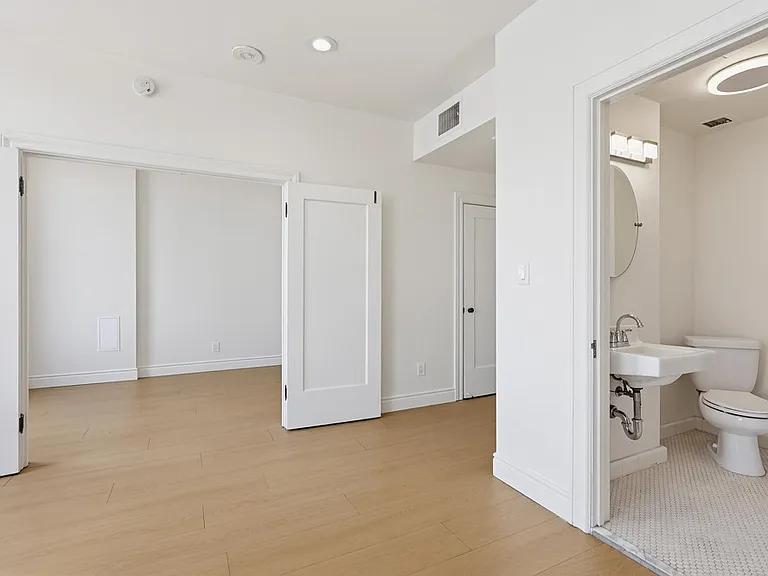 702 Ash St #702 — Photo 27