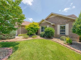 2294 Willingham Ln, Maryville, TN 37803