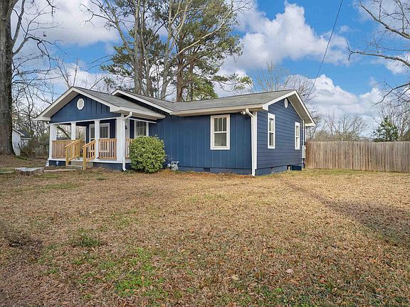 3rd image of 1917 Sadlertown Rd