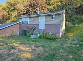 327 Fairview Rd, Chester, WV 26034