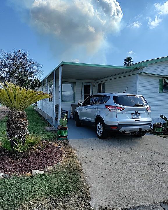 1st image of 2807 La Quinta Dr