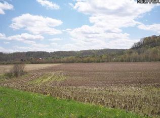 2275 Wainwright Rd SE, New philadelphia, OH 44663