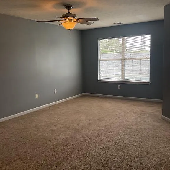 347 Thistle Ln — Photo 16