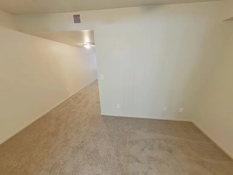 1640 Athol Ave — Photo 15