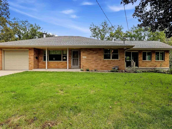 2325 Coates St, Dubuque, IA 52003