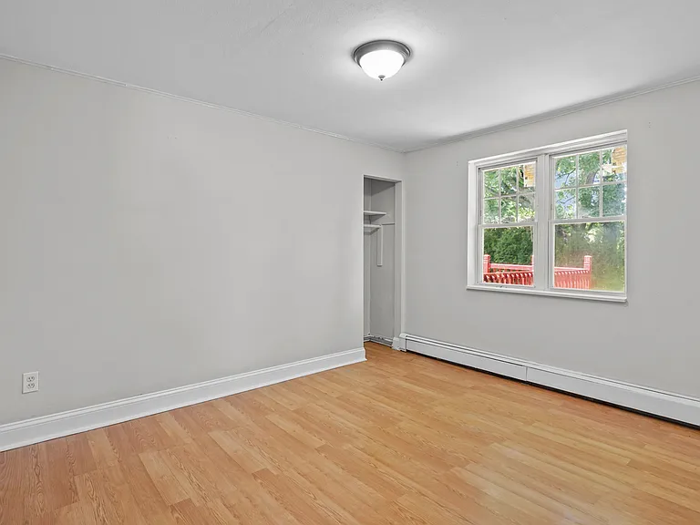 26 Beach St — Photo 17