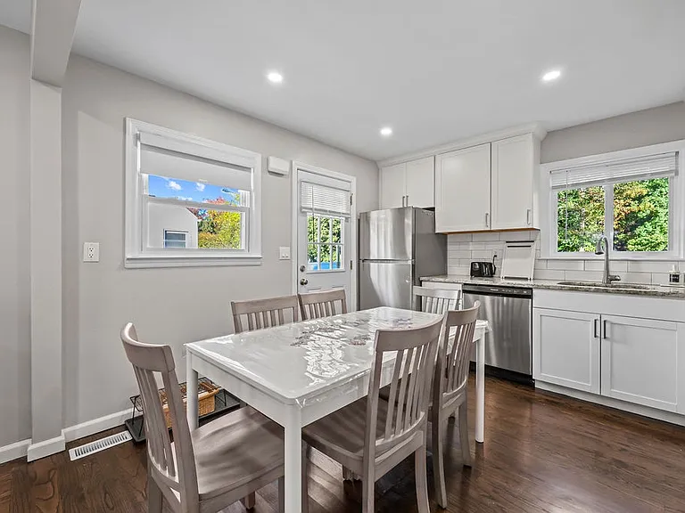 45 S Alton St — Photo 16