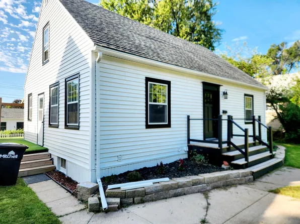 1027 E 3rd Ave, Mitchell, SD 57301