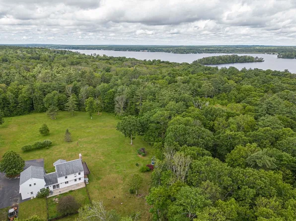 16 Hemlock Shore Rd, Lakeville, MA 02347
