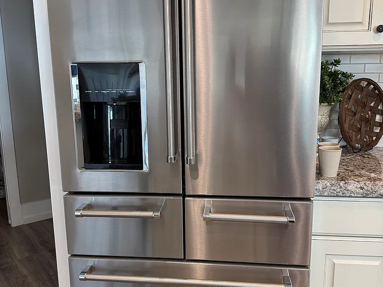 592 N Hills Ct — Photo 38