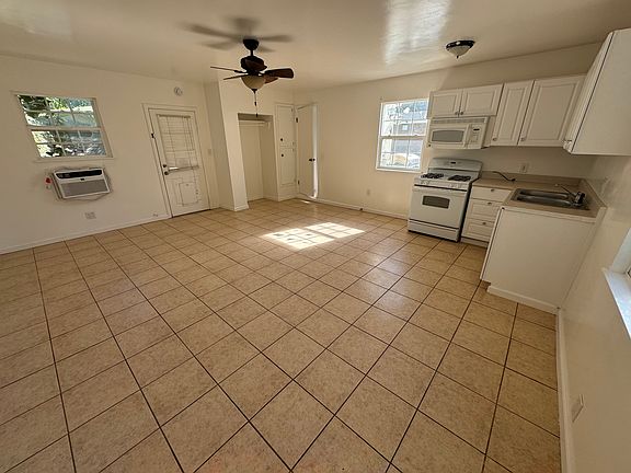 2nd image of 11909 Riverside Dr