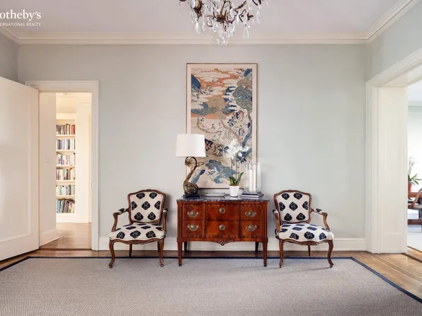 930 Park Avenue 7S image 3 of 11