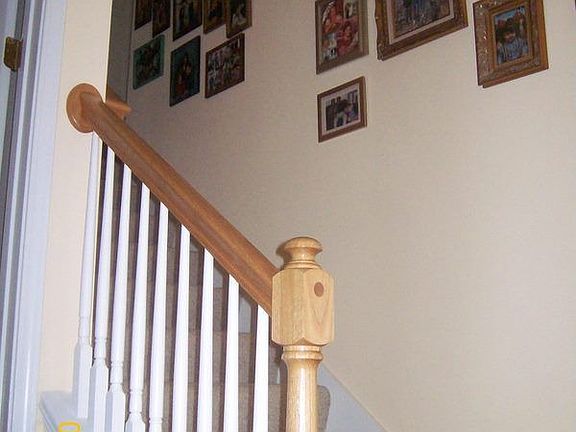 2nd image of 207 Loudon Hill Dr
