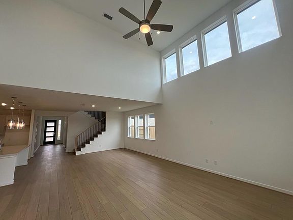 2nd image of 21939 Carinda Crescent Ct