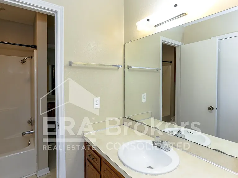 4506 Lago Cir #A — Photo 20