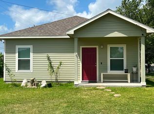 668 Commerce St, Bloomington, TX 77951