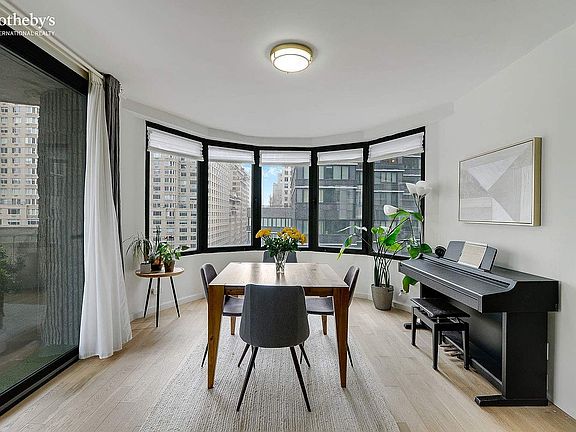 4th image of 44 W 62nd St APT 9C
