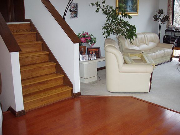 3rd image of 141 Castlewood Dr