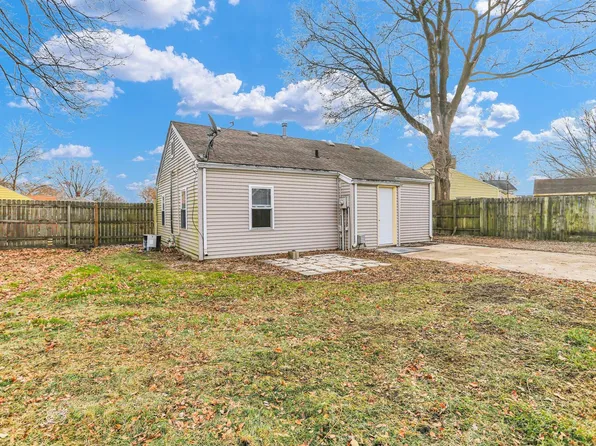 15 Gerald Rd, Rantoul, IL 61866