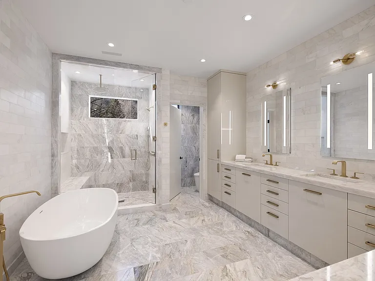 55 Smuggler Grove Rd — Photo 25