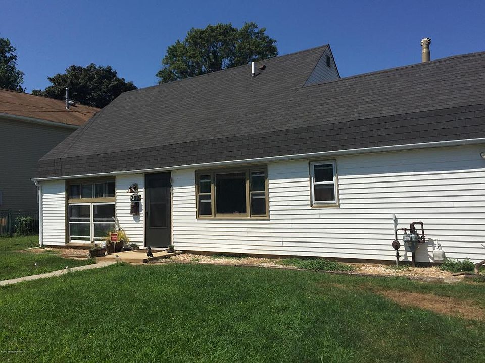2nd image of 203 Norgrove Ave
