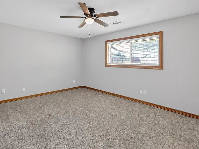 2027 Ottawa Ln — Photo 20