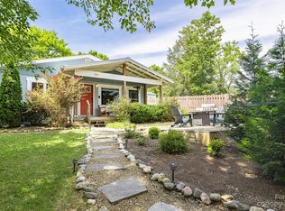 101 Portmanvilla Rd, Black Mountain, NC 28711